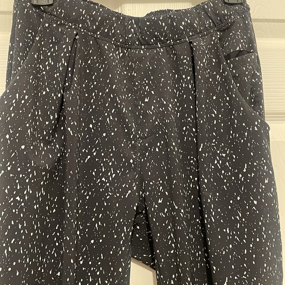 Lululemon joggers - Picture 2 of 6